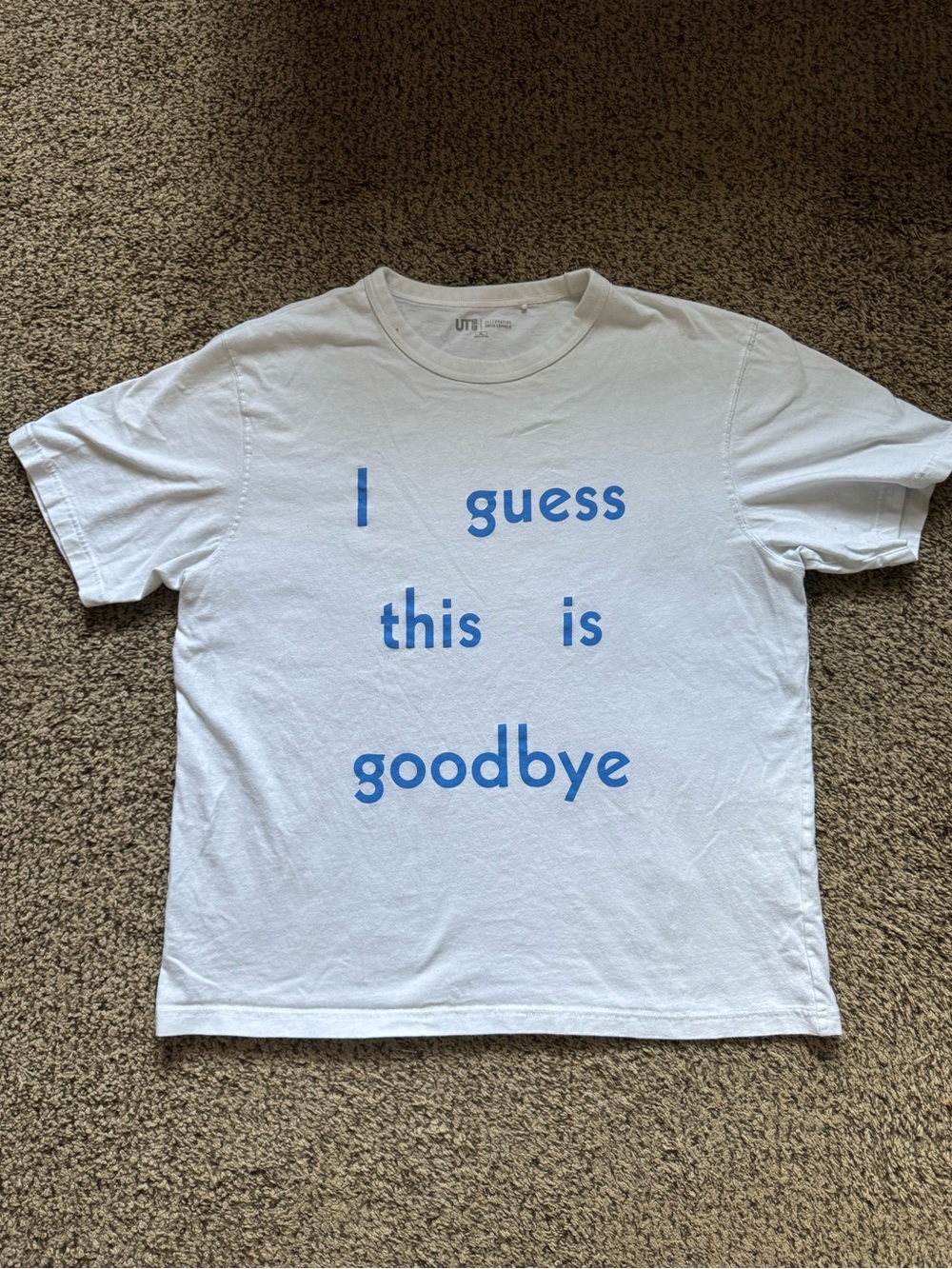 Uniqlo graphic tshirt